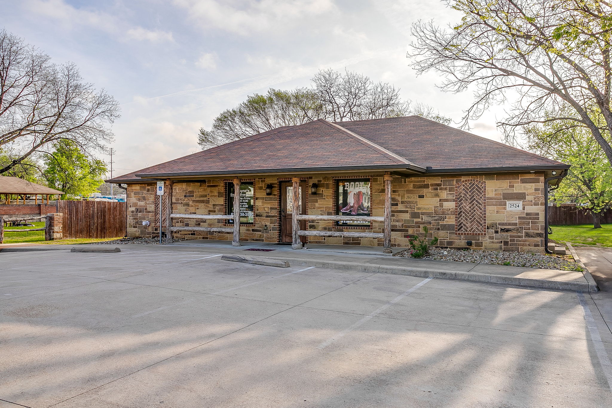 LanCarte Commercial Facilitates Quick Sale of 2524 Carson St. in Haltom City